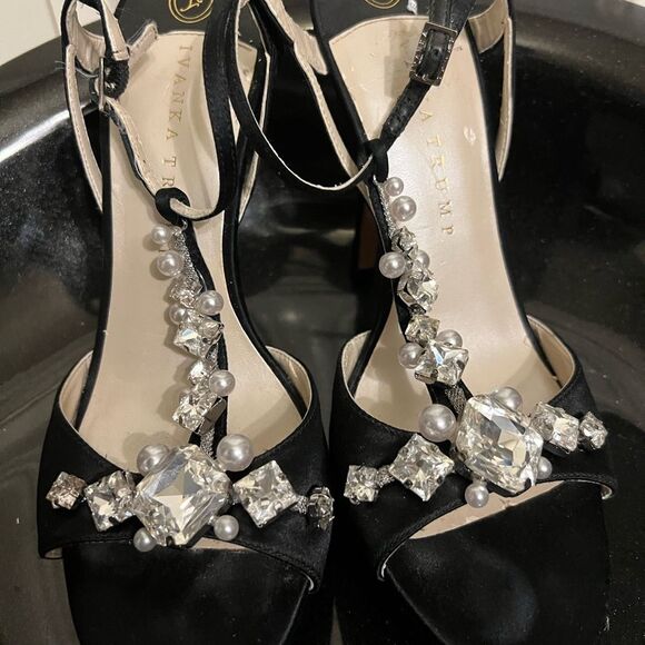 Ivanka Trump Black Alluvia Satin Jeweled Evening Sandals Sz 8 - Picture 4 of 14